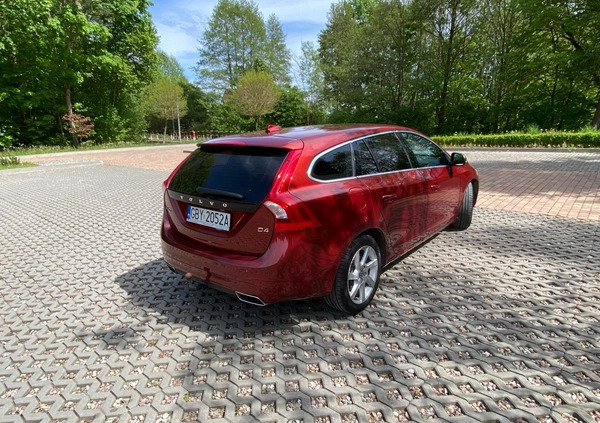 Volvo V60 cena 33000 przebieg: 318000, rok produkcji 2014 z Prochowice małe 79